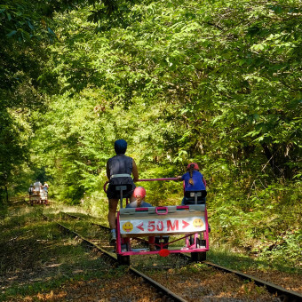 Idée de sortie pour les vacances de printemps ! 

Vous cherchez une activité originale à faire en famille pendant les vacances ? Venez découvrir le Vélorail de Valençay !
les mercredis, vendredis, samedis, dimanches et jours fériés.

Départ unique à 