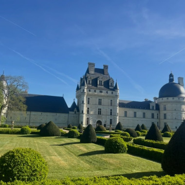 Journées Européennes du Patrimoine 

Les 19 & 20 septembre, partez à la découverte des trésors de Valençay Berry – Val de Loire ! 

Châteaux, jardins remarquables, églises, musées et sites d’exception vous ouvrent leurs portes pour un week-end placé 